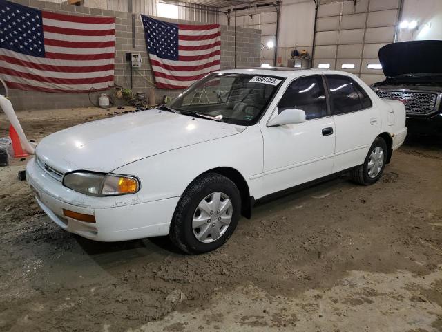 Salvage cars for sale from Copart Columbia, MO: 1996 Toyota Camry DX