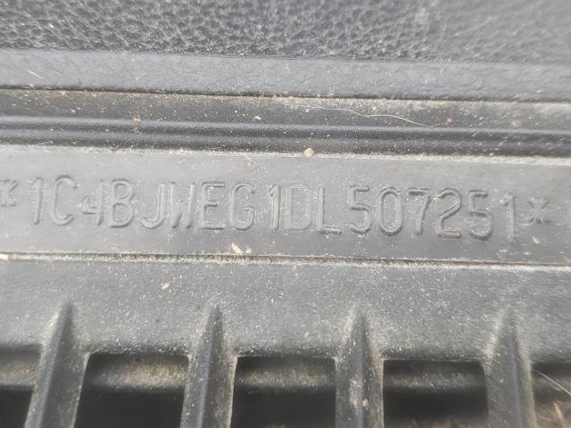 1C4BJWEG1DL507251 Jeep Wrangler Unlimited Sahara