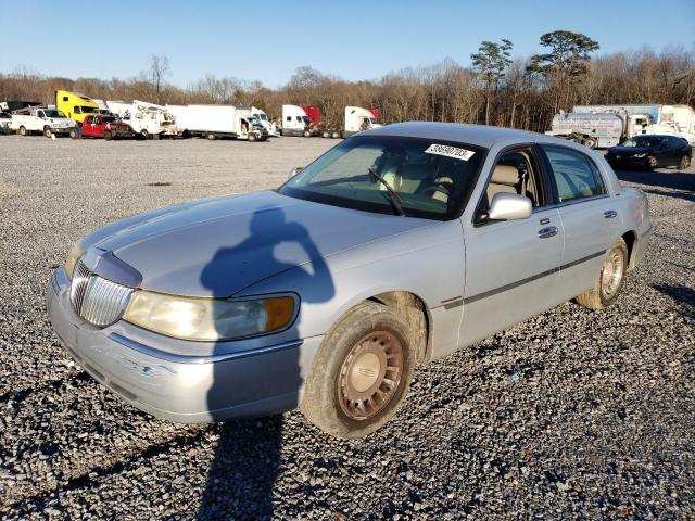 2002 Lincoln Town Car Executive