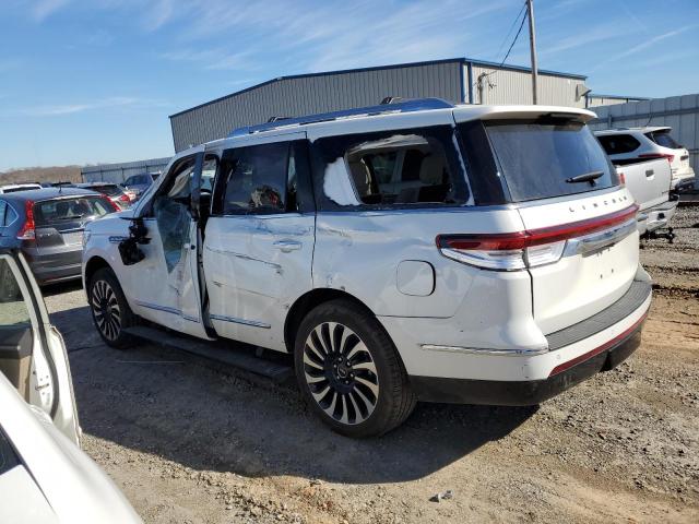 5LMJJ2TT5NEL03961 Lincoln Navigator  2