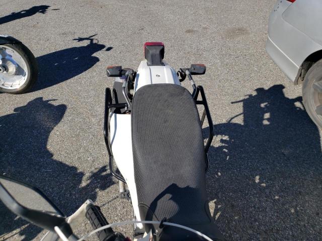 2015 SUZUKI DR650 SE - JS1SP46A0F2101140
