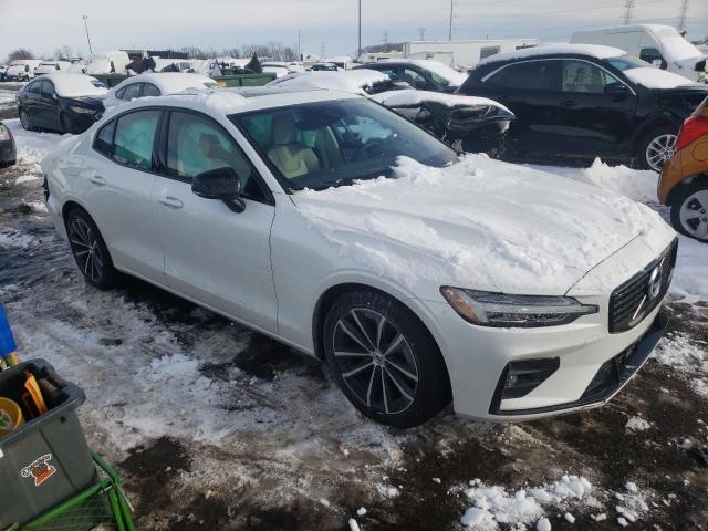 2022 VOLVO S60 B5 MOM - 7JRL12TZXNG189370