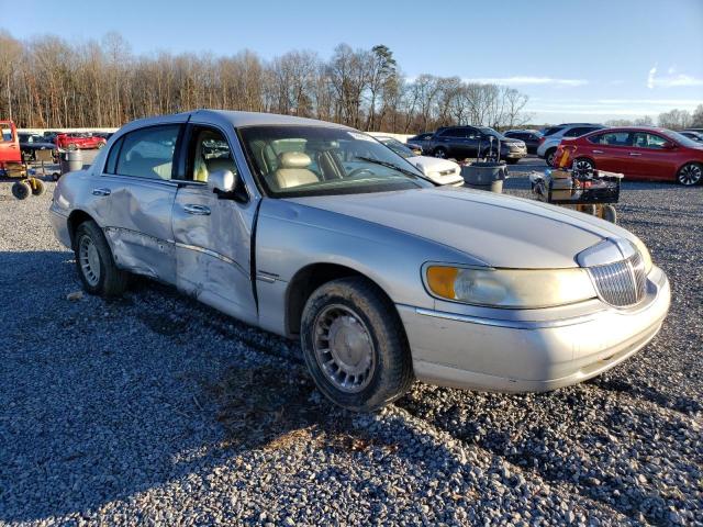 1LNHM81W12Y653266 Lincoln TOWNCAR