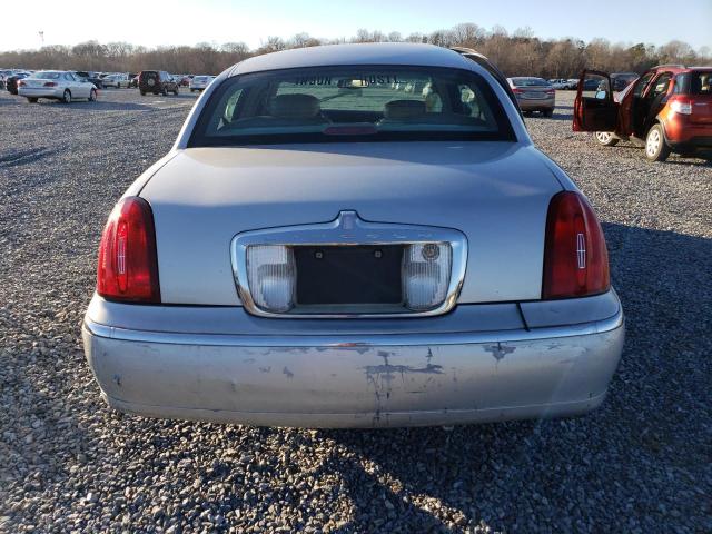 1LNHM81W12Y653266 Lincoln TOWNCAR