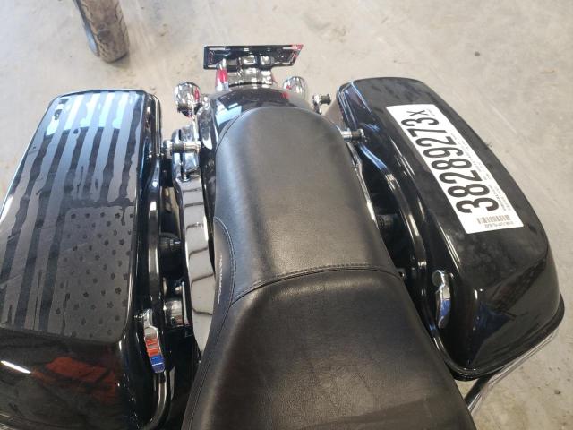 2018 HARLEY-DAVIDSON FLHTP POLI 1HD1FMC10JB619894