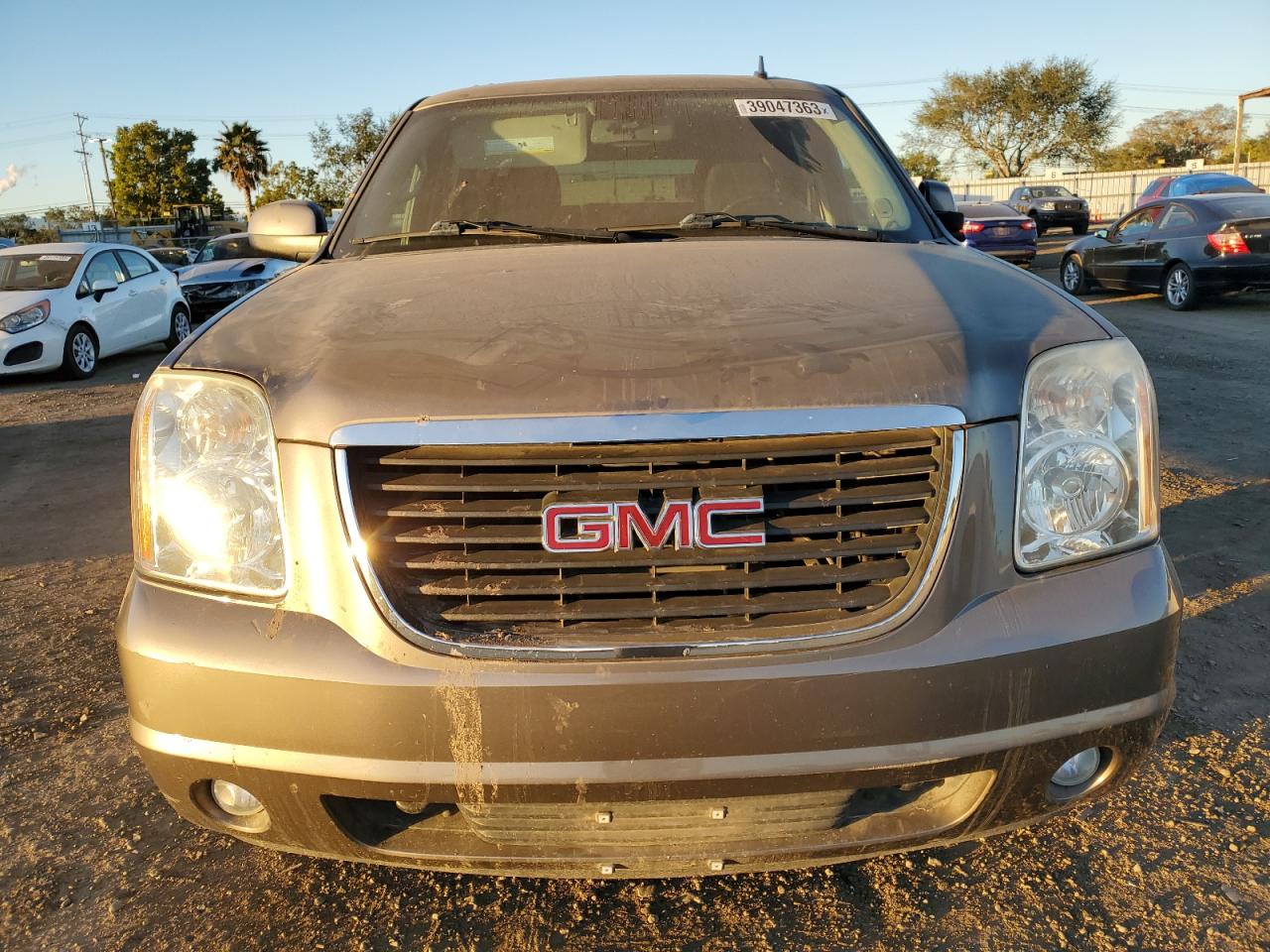 2013 GMC Yukon Sle VIN: 1GKS1AE05DR313734 Lot: 39047363