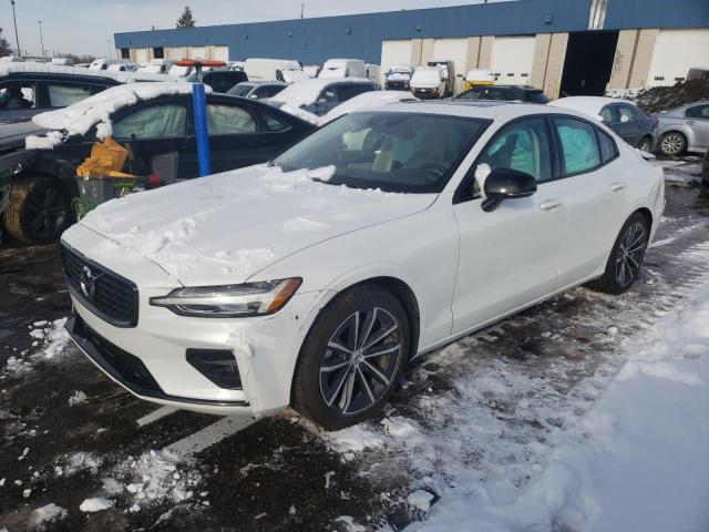 2022 VOLVO S60 B5 MOM - 7JRL12TZXNG189370