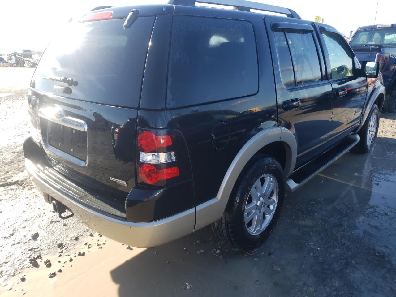 2006 Ford Explorer Eddie Bauer VIN: 1FMEU74E86UA92660 Lot: 52828694