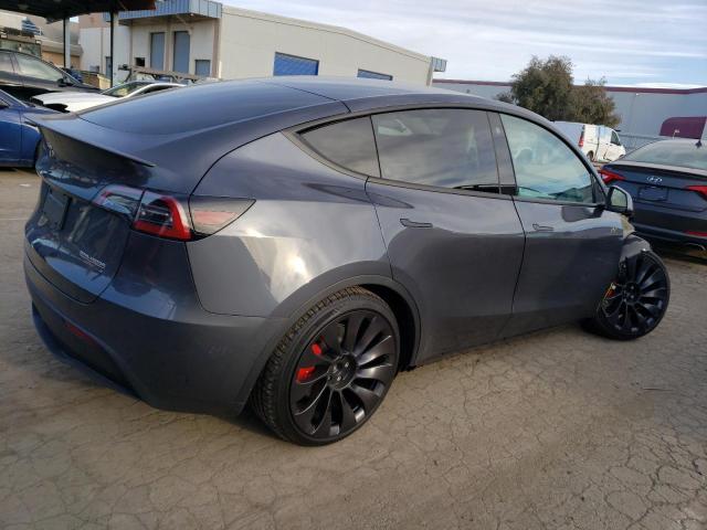 7SAYGDEF8PF611332 Tesla Model Y