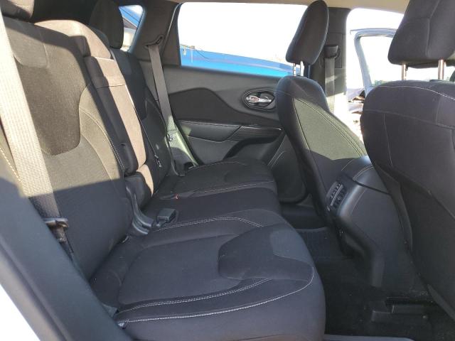 1C4PJLCB1FW762365 Jeep Cherokee Latitude