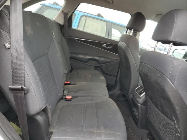5XYPGDA32JG429260 KIA SORENTO LX