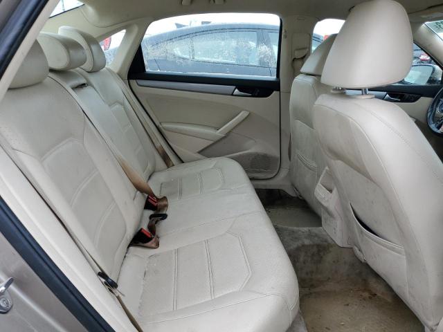 2015 VOLKSWAGEN PASSAT S - 1VWAT7A33FC084557