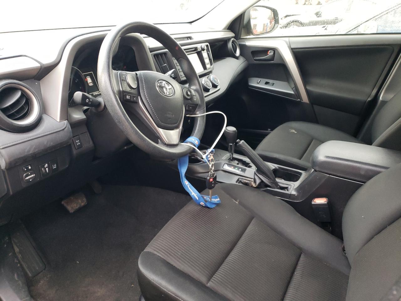 JTMBFREVXHJ710786 2017 Toyota Rav4 Le