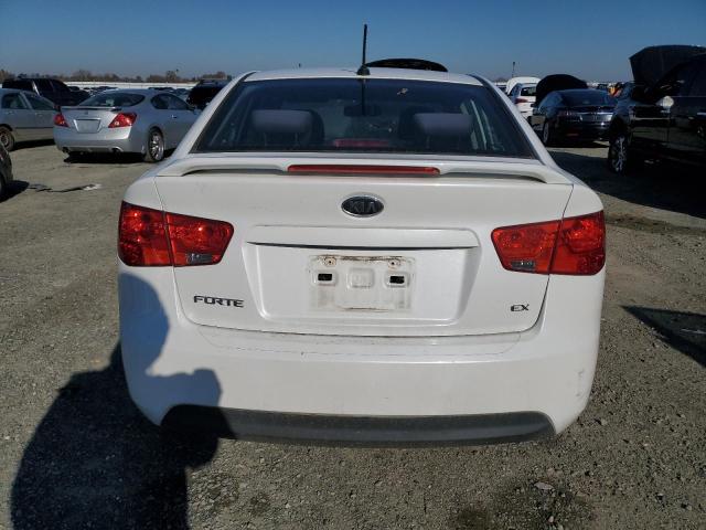 KNAFU4A21D5680003 KIA FORTE EX