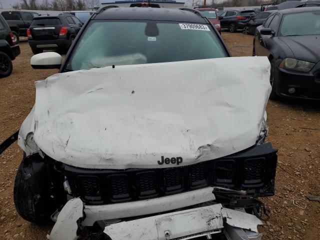 3C4NJCBB8JT408205 Jeep Compass Latitude