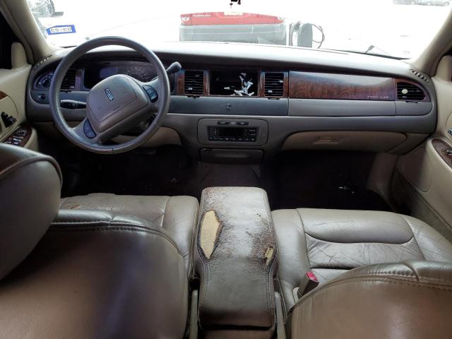 1LNHM81WXXY715089 Lincoln Town Car Executive
