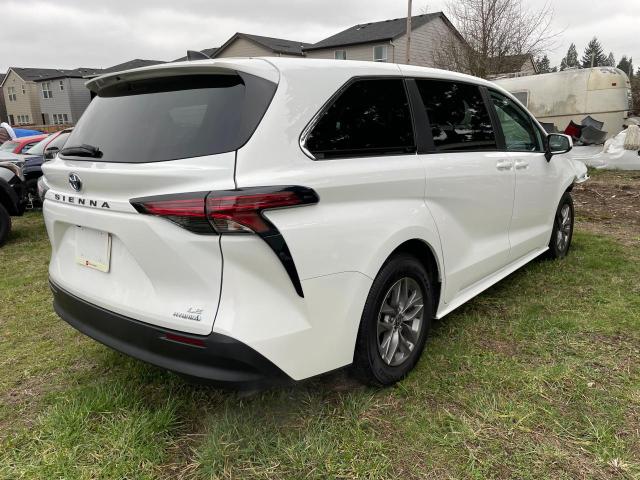 2022 TOYOTA SIENNA LE - 5TDKRKEC5NS111340
