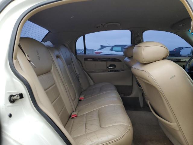 1LNHM81WXXY715089 Lincoln Town Car Executive