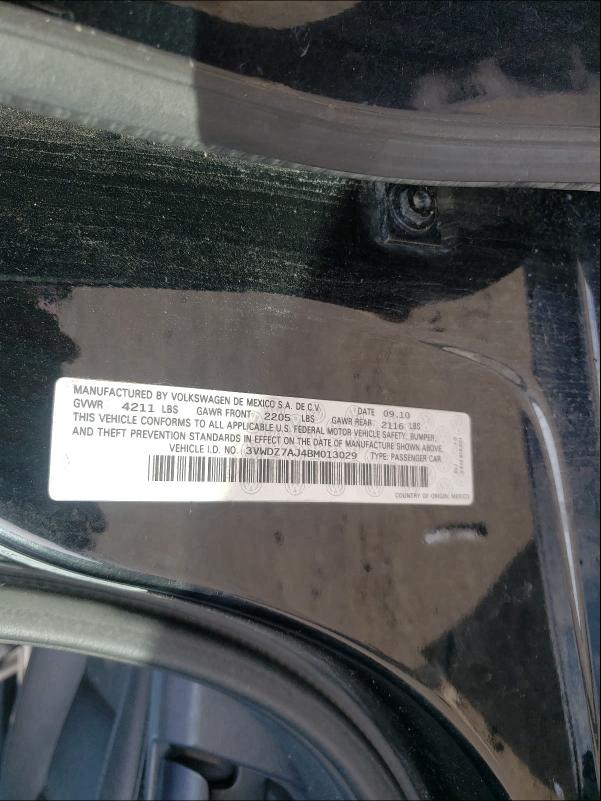 2011 VOLKSWAGEN JETTA SE 3VWDZ7AJ4BM013029