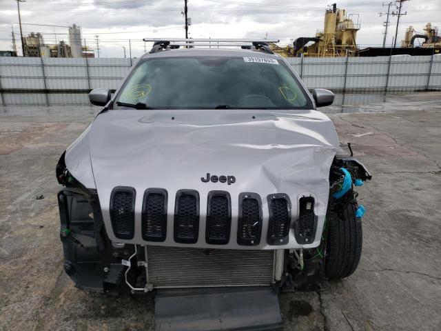1C4PJLCB3JD556453 Jeep Cherokee Latitude