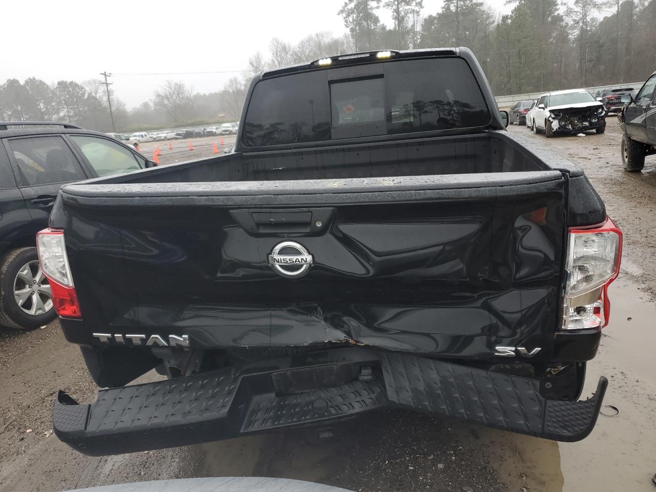 1N6AA1E64HN557915 NISSAN TITAN 2017