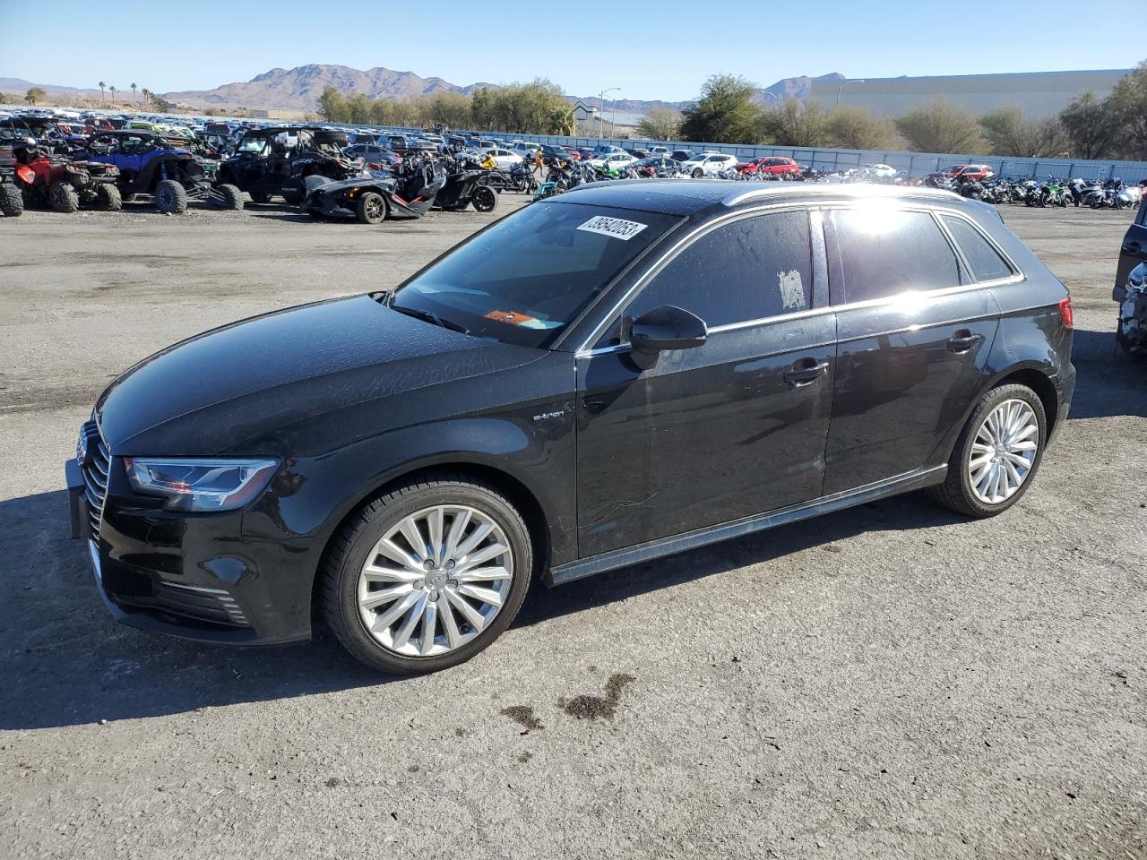 WAUSPBFF7HA104872 AUDI A3 E-TRON 2017