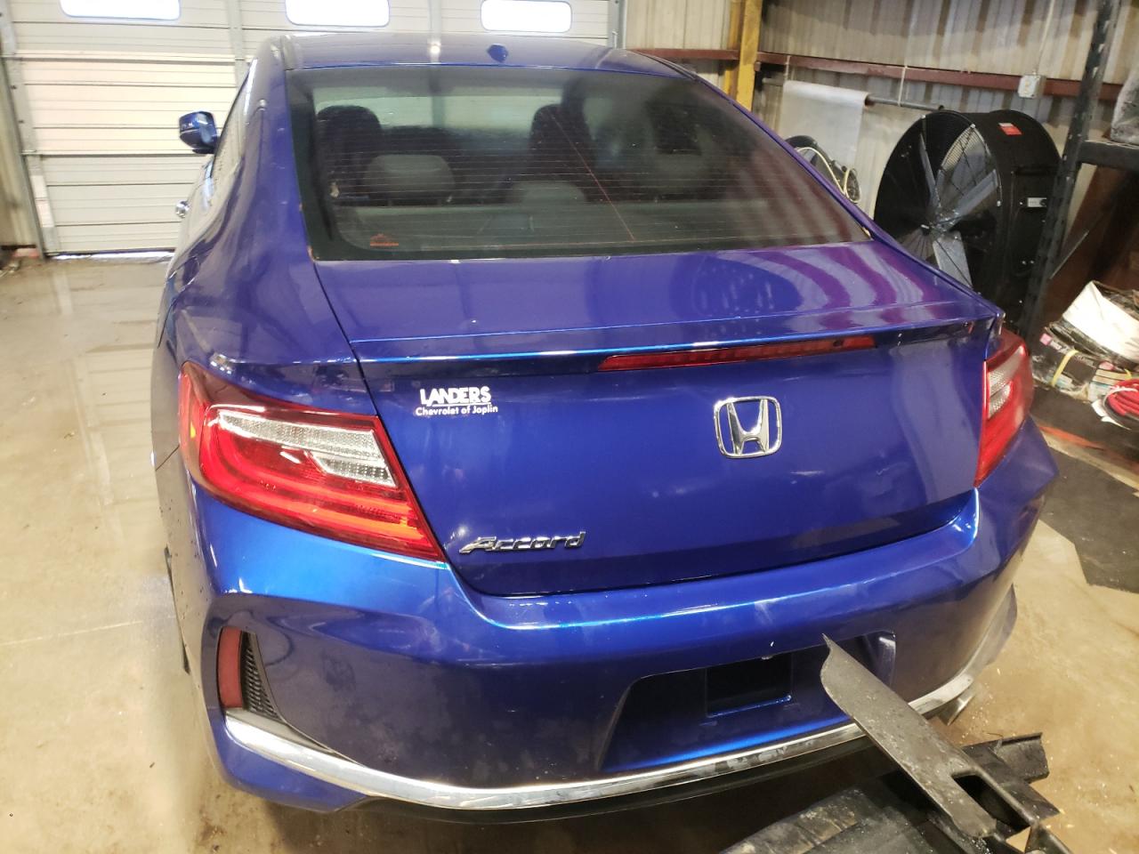 1HGCT1B89HA008893 2017 Honda Accord Exl