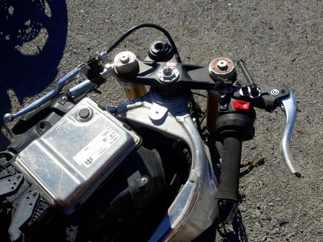 2022 APRILIA RSV4 1100 - ZD4KYUA02NS000511