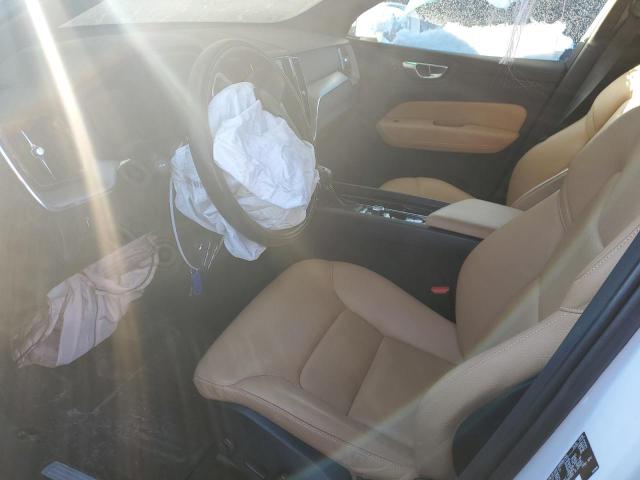 2018 VOLVO XC60 T6 MO YV4A22RK0J1076079