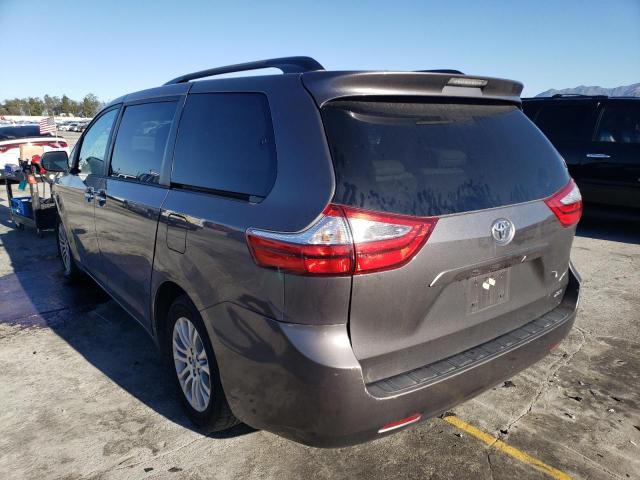 5TDYZ3DC6HS814385 2017 TOYOTA SIENNA - Image 2