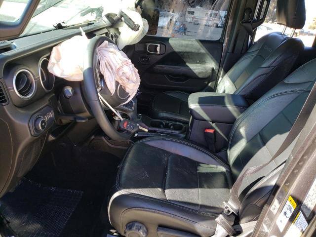 1C4HJXENXJW246114 Jeep Wrangler Unlimited Sahara