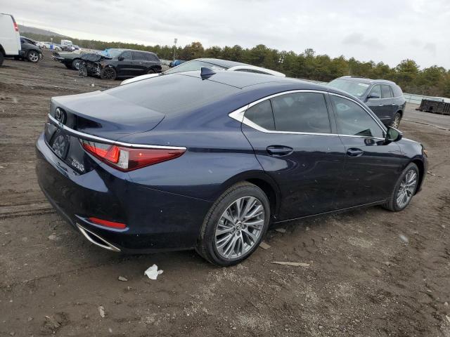 VIN 4T1B11HK0KU220165 2019 Toyota Camry, LE no.3