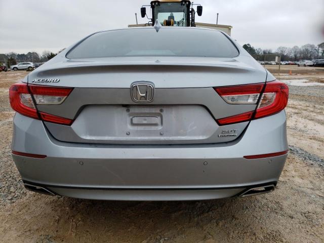 2018 HONDA 125 1HGCV2F93JA050954