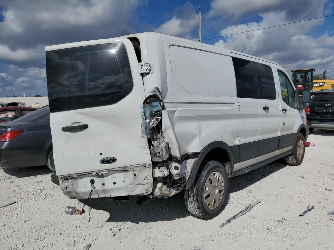 1FTYR1ZMXGKA22588 FORD TRANSIT 2016