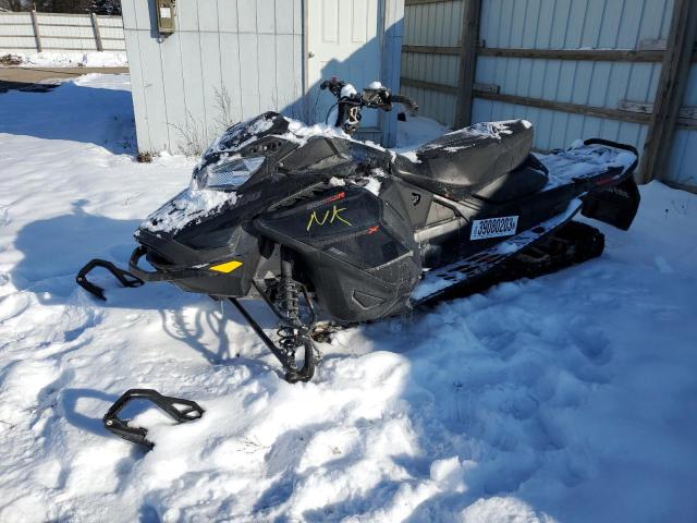 2022 SKI DOO SNOWMOBILE 2BPSDSNA6NV000177