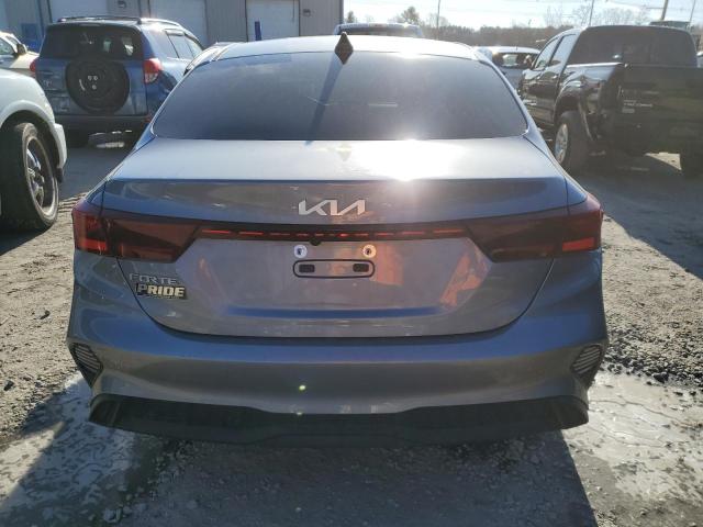 3KPF24AD9PE543331 KIA FORTE LX