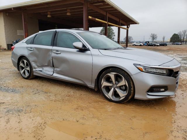 2018 HONDA 125 1HGCV2F93JA050954
