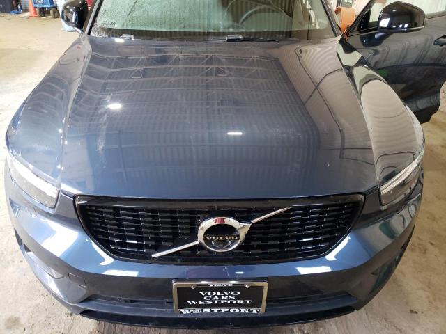 2022 VOLVO XC40 T5 R- - YV4162UM2N2757728