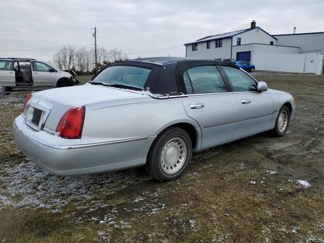 1LNHM81W7YY903280 Lincoln TOWNCAR