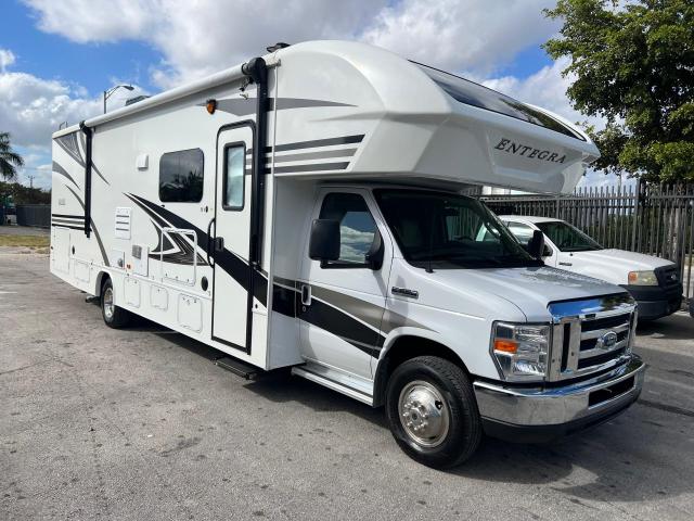 Salvage cars for sale from Copart Opa Locka, FL: 2019 Ford Econoline E450 Super Duty Cutaway Van