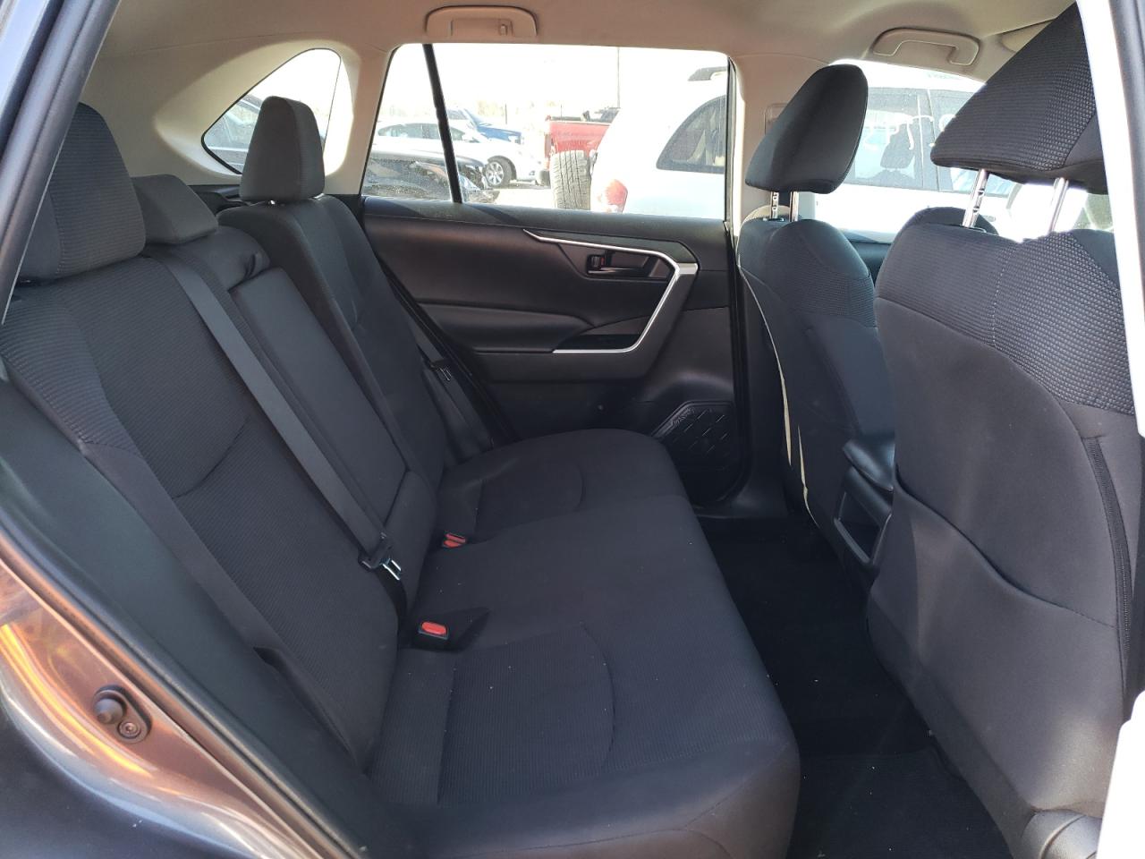 2T3H1RFV7KW049864 TOYOTA RAV4 2019