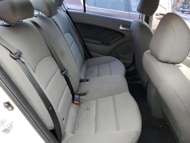3KPFK4A72JE214116 KIA FORTE LX