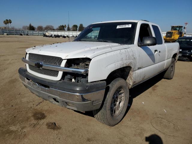 Salvage cars for sale from Copart Bakersfield, CA: 2005 Chevrolet Silverado