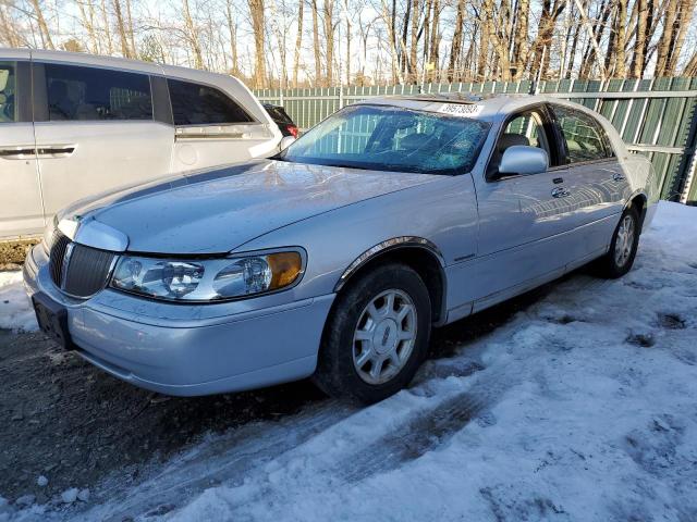 2002 Lincoln Town Car Signature