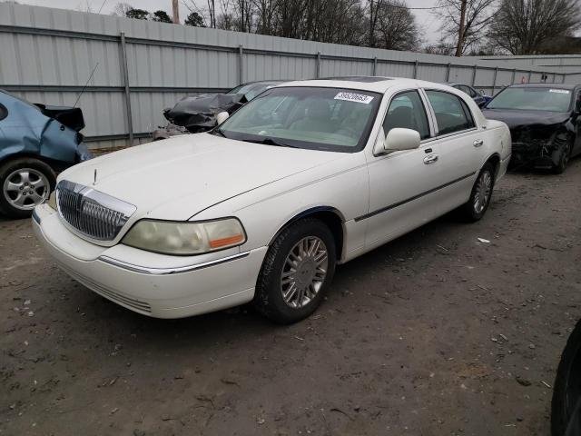 2006 Lincoln Town Car Signature Limited