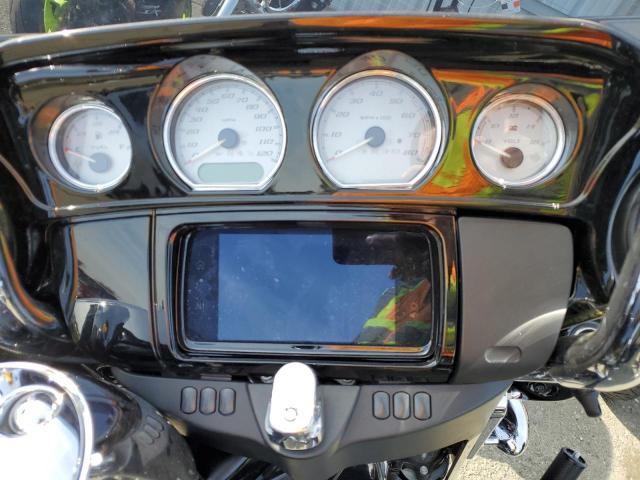 2019 HARLEY-DAVIDSON FLHX - 1HD1KBC33KB680952