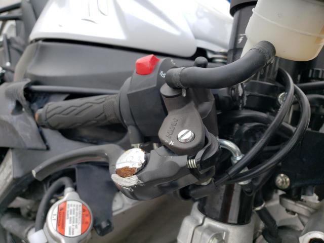 2019 SUZUKI GSX-R600 - JS1GN7FAXK7100121