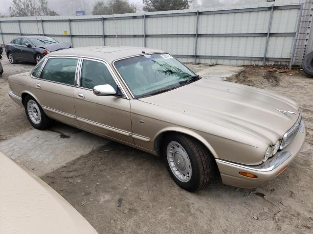 SAJKX6246WC842194 Jaguar Vandenplas