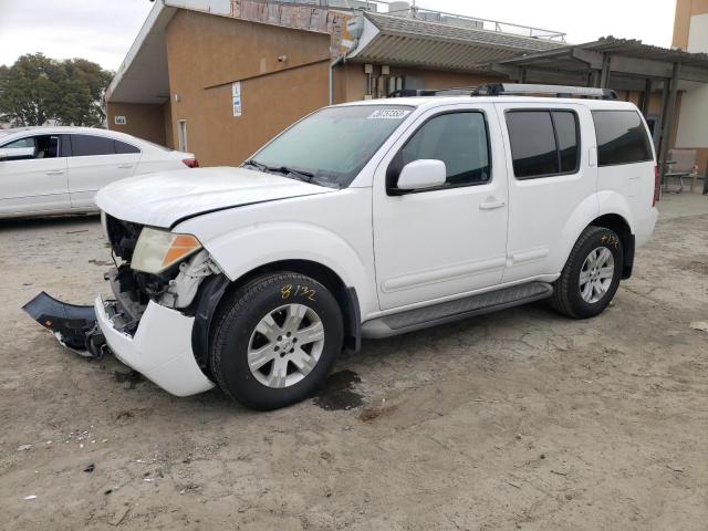 2005 Nissan Pathfinder LE