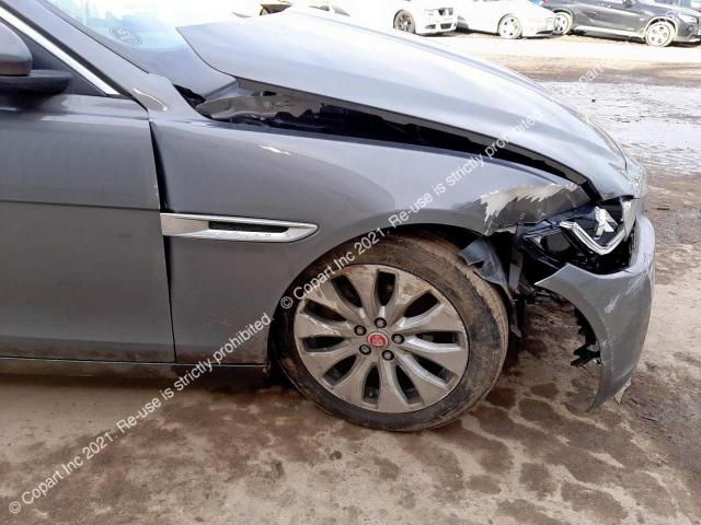 SAJAB4ANXGA911135 Jaguar Xe Portfol